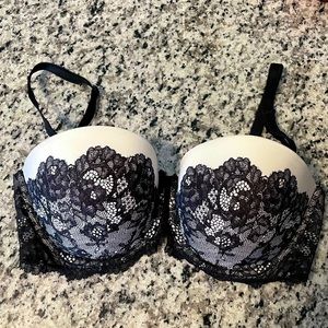 Victoria’s Secret Sz 36D Dream Angels Lace Bra